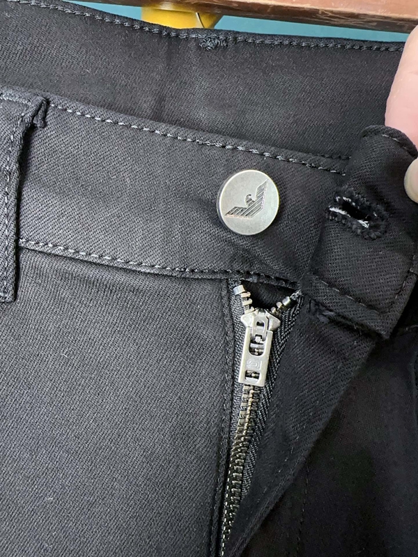 ブランドジーンズ素材ディテール